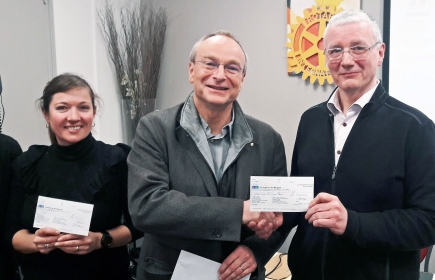 Mme Rossignol (CIAS), Guy Bernard (président RC Villefranche), Jean-François Bres (Foyer Sans Abri).